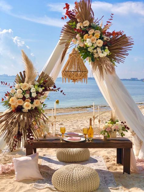 Beach Gazebo, Romantic Beach Picnic, Beach Picnic Party, Picnic Party Decorations, Boho Garden Party, Luxury Picnic, Phuket Wedding, Beach Dinner, Picnic Inspiration