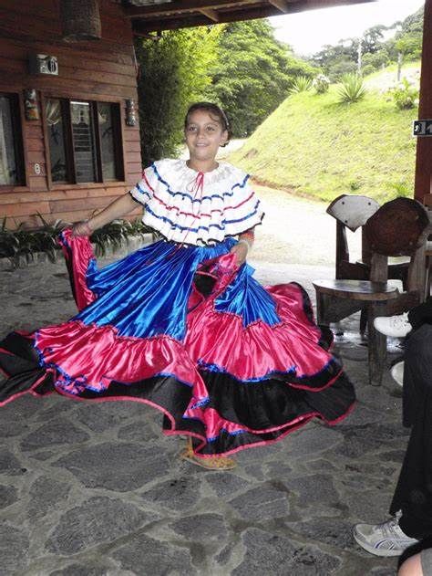 Costa Rican Dress – Fashion dresses Costa Rica Clothes, Costa Rica Outfit, Summer Outfits Travel, Folklorico Dresses, Plus Size Resort Wear, Date Night Outfit Romantic, Retro Inspired Fashion, Floral Print Gowns, Outfit Dinner