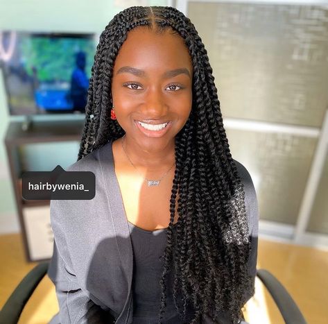 Medium Midback Passion Twist, Passion Twists Medium Length, Passion Twists Medium, Medium Length Passion Twists, Medium Passion Twists, Extensions Braids, Passion Twists, Black Hairstyles, African Braids