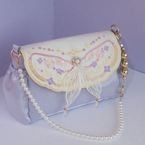 Cute Spring Bags, Cute Bags Aesthetic, Cottagecore Purse, Butterfly Cottagecore, Kawaii Butterfly, Kawaii Purse, Butterfly Purse, Butterfly Clothes, Butterfly Bag