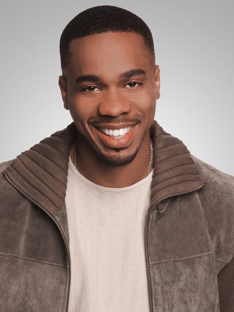 Duane Martin shade haircut S Curl Texturizer, Duane Martin, High Top Fade Haircut, Top Fade Haircut, Guy Haircuts Long, Black Hair Cuts, Medium Hair Styles For Women, Beard Fade, Bob With Bangs