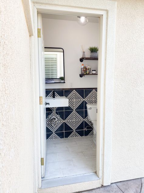 Pool Bathroom Tile, Tiny Pool Bathroom, Pool Bathroom Ideas Small Spaces, Pool House Bathroom Decor, Poolside Bathroom Ideas, Small Pool House Bathroom, Backyard Bathroom Ideas, Bathroom In Garage, Small Pool Bathroom Ideas