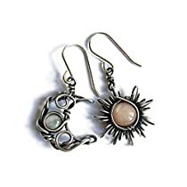 Check this out! Sun Moon Earrings, Silver Rings Engagement, Rings Gothic, Retro Rings, Planet Earrings, Retro Bohemian, Moon And Star Earrings, Girls Unique, Silver Flower Earrings