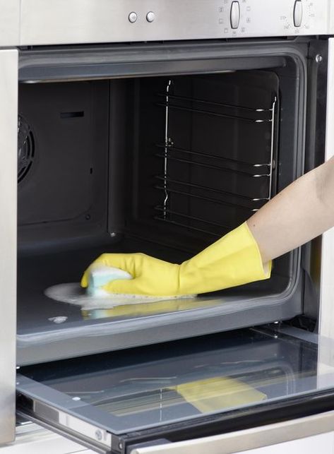 Cleaning Oven Glass, Clean Your Oven, Spring Cleaning List, Spring Cleaning Tips, Scrub Sponge, Spring Cleaning Checklist, Kitchen Smells, Spring Cleaning Hacks, Cleaning Business