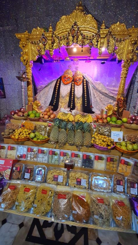 Shree chamunda maa darshan from chotila mandir Chotila Chamunda Maa Wallpaper, Chamunda Maa Photos, Jay Mogal, Chamunda Maa, Jay Mataji, Lion Live Wallpaper, Maa Image, Grey Wallpaper Iphone, Rainbow Ice Cream