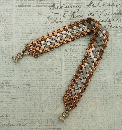 Linda's Crafty Inspirations: Bracelet of the Day - Half Tila Herringbone - Bronze & Grey Gray Bracelet, Beaded Bracelet Patterns, Beaded Jewelry Patterns, Diy Schmuck, Bracelet Tutorial, Bead Jewellery, Seed Bead Jewelry, Precious Jewelry, Jewelry Patterns