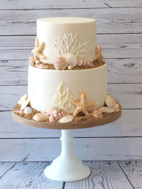 Beach Wedding Cake Simple Beach Wedding Cake, Seashell Cake, Beach Theme Wedding Cakes, Beach Themed Cakes, Beach Cake, Ocean Cakes, Simple Beach Wedding, Wedding Cake Toppers Unique, Fondant Wedding Cakes