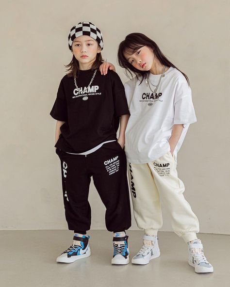 Hip Hop Kids Outfits, Tomboy Kids, Fashion In Japan, Girl Boss Outfit, Kidswear Trends, Hip Hop Kids, Kids Street Style, Kids Streetwear, Tomboy Look