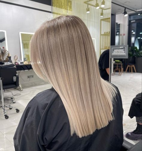 Milky Blonde Balayage, Blonde Hair Fade, Blonde Hair Color Balayage, Cream Blonde Hair, Cold Blonde, Cool Blonde Hair Colour, Ice Blonde Hair, Ombre Blond, Hair Blond