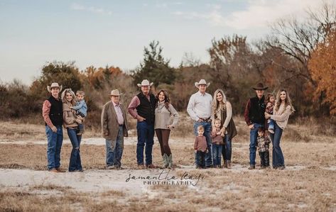 Family Photos With Cowboy Boots, Western Big Family Pictures, Farming Family Pictures, Country Theme Family Photoshoot, Cowboy Boots Family Photos, Western Theme Family Pictures, Western Christmas Family Photos, Ranch Family Photos, Family Photo Outfits Western