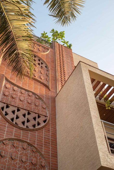 A modern home facade with a variety of brick patterns and unique designs. Modern Brick House, Brick Cladding, Geometric Floor, Brick Architecture, Wall Exterior, Brick Tiles, Brick Facade, Material Palette, Brick Patterns