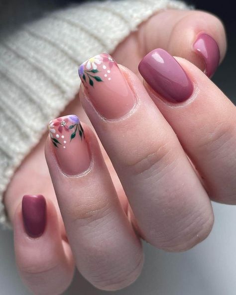 101 Best Floral Nails - Ak Pal Kitchen Cute Floral Nail Designs, Baby In Bloom Nails, Natural Flower Nails, Flower Tip Nails, Nail Designs Daisy, Dainty Flower Nails, Peony Nails, Simple Floral Nails, Nail Art Sunflower