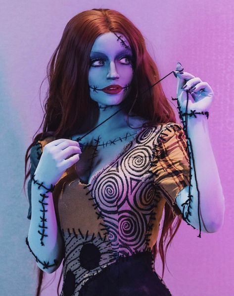 Sally Nightmare Before Christmas Disneybound, Nbc Sally Costume, Sally Makeup Looks, Halloween Costumes Cool Makeup, Women Villian Costumes, Jack And Sally Halloween Costumes, Sally Inspired Outfit, Jack And Sally Makeup, Comiccon Costume Ideas