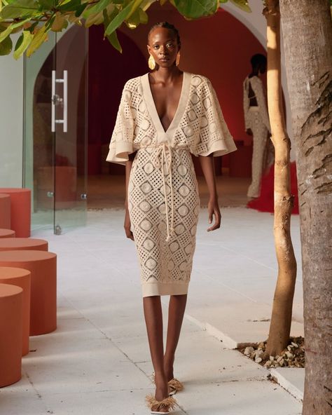 A Model walks for Andrea Iyamah Resort wear 2023 2023 Resort Wear, Resort Wear 2023, Resort Wear For Women Classy, Casual Resort Wear, Andrea Iyamah, Luxury Resort Wear, Resort Wear Dresses, Resort Wear For Women, Resort Outfit