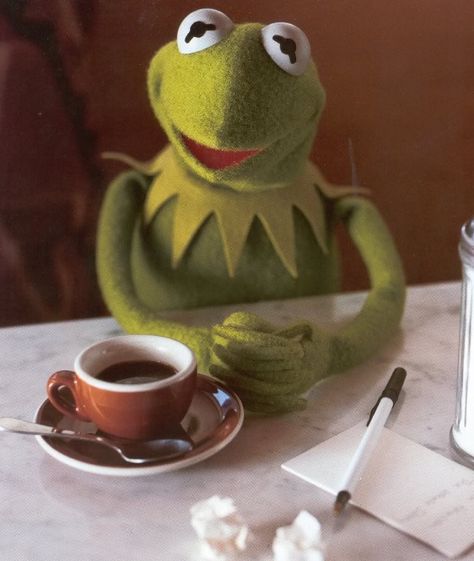 Coffee for breakfast but no bacon. Sapo Kermit, Die Muppets, Kermit Meme, Kermit Funny, Fraggle Rock, Coffee Obsession, The Muppet Show, The Muppets, Miss Piggy