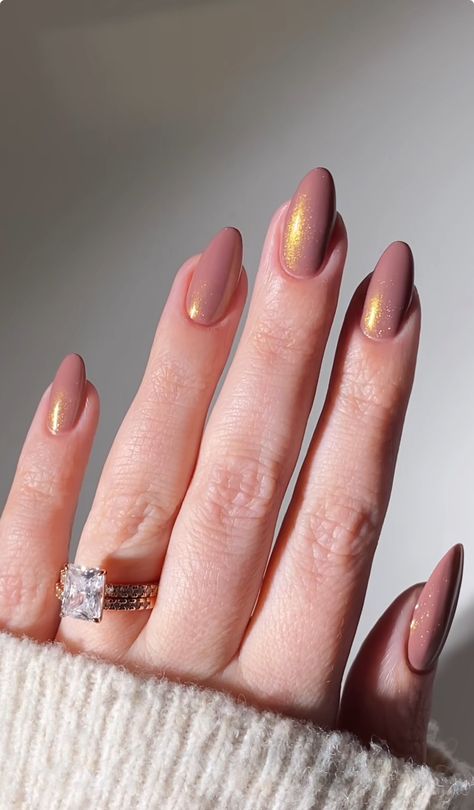 Mauve Fall Nails, Gold Gel Nails, Glitter Gel Nail Polish, Red And Gold Nails, Mauve Nails, Simple Fall Nails, Pedicure At Home, Gel Glue, Pink Gel