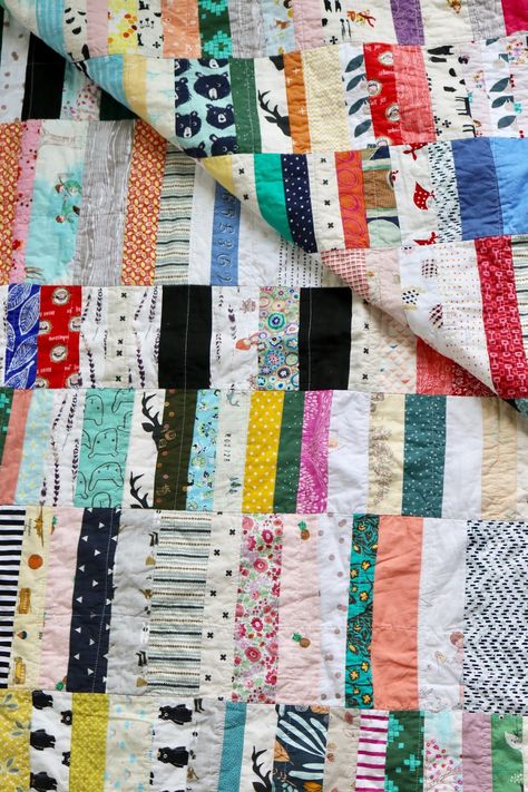 Beginner Scrap Quilt, Easy Scrap Quilt Patterns Free, Coin Quilts, Quilt Contemporary, New Quilt Patterns, Improvisational Quilts, Scrappy Patchwork, Strip Quilt Patterns, Improv Quilts