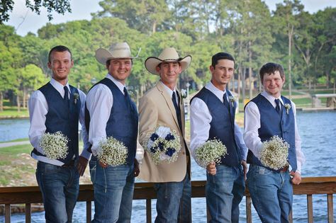 Lake wedding. Navy Burlap and Lace Wedding. Simple rustic wedding. Babies breath and navy roses. Fun wedding party picture. Groomsmen. Western Wedding Groomsmen Navy Blue, Navy Country Wedding, Groomsman Outfits, Casual Groom Outfit, Chambelan Outfits, Groom In Jeans, Groomsmen Attire Navy, Country Wedding Groomsmen, Rustic Groomsmen Attire