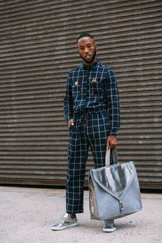 This is why you don't let your 5 year old nephew design your clothes Pants Street Style, Mens Plaid Pants, Affordable Handbags, New York Fashion Week Men, Quirky Style, Street Style Shoes, Trendy Mens Fashion, Mens Spring Fashion, Mens Fashion Urban