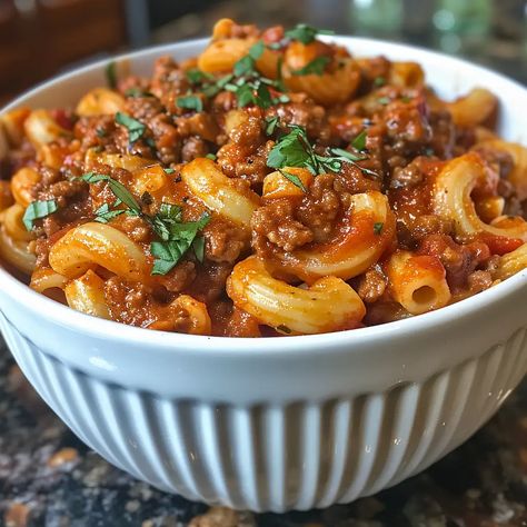 Homemade Beefaroni Recipe, Homemade Beefaroni, Beefaroni Recipe, Pizza Dishes, Barilla Recipes, Mince Dishes, Pasta Casseroles, Beef Ideas, Savoury Mince