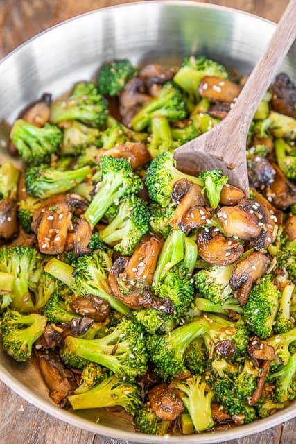 18 Vegetable Side Dishes (that aren't boring!) - Six Clever Sisters Smothered Asparagus, Teriyaki Broccoli, Broccoli And Mushrooms, Broccoli Side Dish, Mushroom Broccoli, Carb Sides, Delicious Broccoli, Creamy Chicken Casserole, Mushroom Stir Fry