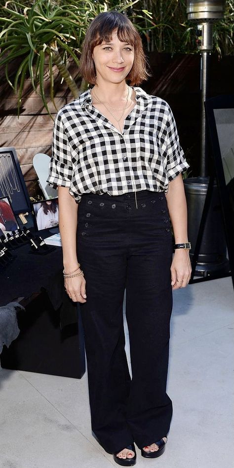 Rashida Jones Casual Style Nerdy Chic, Ladylike Dress, Rashida Jones, Red Carpet Style, Kerry Washington, Plaid Shirts, Kirsten Dunst, Soft Classic, Stop Talking