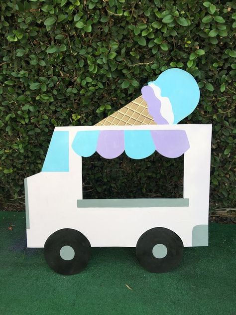 Ice Cream Truck Prop Ice Cream Birthday Party Theme, Ice Cream Stand, Ice Cream Birthday Party, Safari Decorations, Ice Cream Theme, Photos Booth, Ice Cream Social, Candy Theme, Candy Land Theme