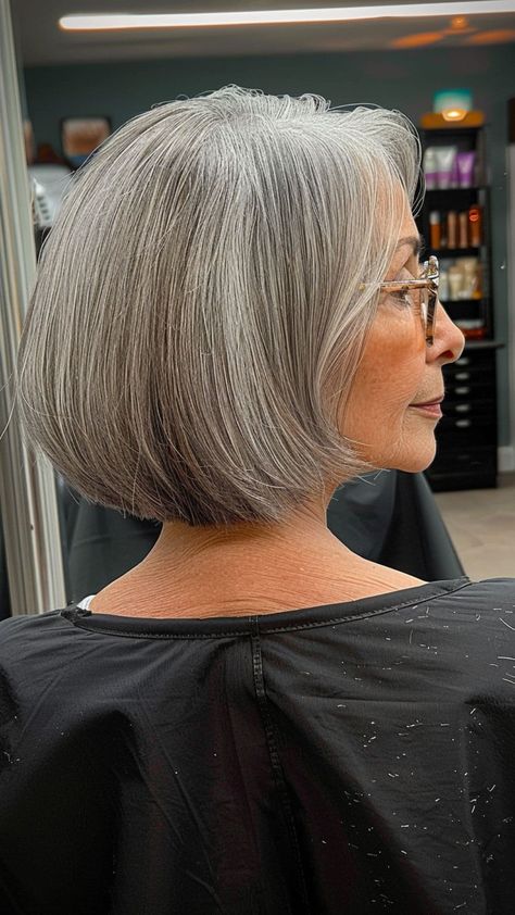 Straight Bobs, Classic Updo, Wavy Lob, Hairstyles For Women Over 60, Choppy Bob Hairstyles, Natural Gray Hair, Low Maintenance Hair, Low Lights Hair, Classic Hairstyles