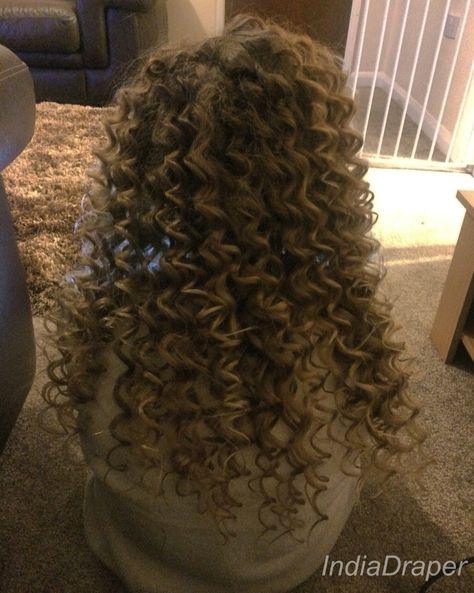 Big gorgeous curls made with the chopstick styler. #curls #chopstick #chopstickstyler @s10creativehair Chopstick Curls Hairstyles, Chop Stick Curls, Chopstick Curls, Pencil Curls, Spiral Curls, Curled Hairstyles, Perm, Hairstyle Ideas, Hair Lengths