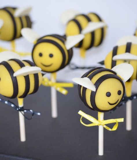 Bee Baby Shower Cake, Beehive Cake, Bee Cake Pops, Bee Birthday Cake, Bumble Bee Cake, Bee Cake, Bee Theme Party, Bee Birthday Party, Bee Cakes