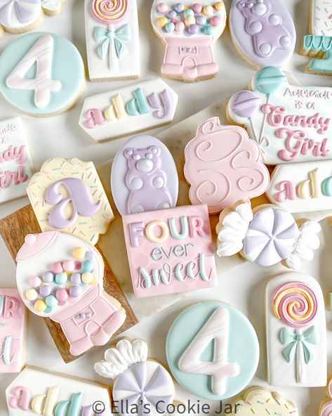 Kim - Ella’s Cookie Jar (@ellascookiejar) • Instagram photos and videos Sugar Cookie Cakes, Sugar Cookie Royal Icing, Custom Desserts, Sweet Cookies, Candy Cookies, Girl Birthday Party, Icing Cookies, Birthday Cookies, Royal Icing Cookies