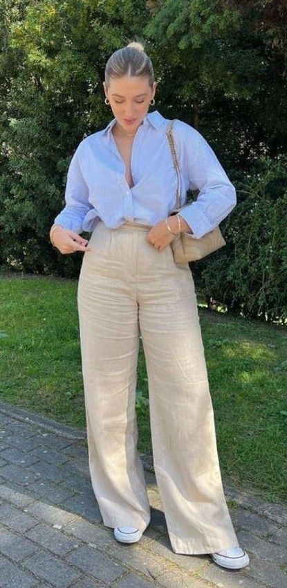 Formal Pants Women Outfit Ideas, Wide Leg Pants Beige Outfit, Classy Casual Spring Outfits, Beige Formal Pants Outfit, Outfit Avec Pantalon Beige, Stylish Work Outfits 2024, Stylish Outfits For Summer 2024, Linen Formal Outfit, Beige Wide Pants Outfit