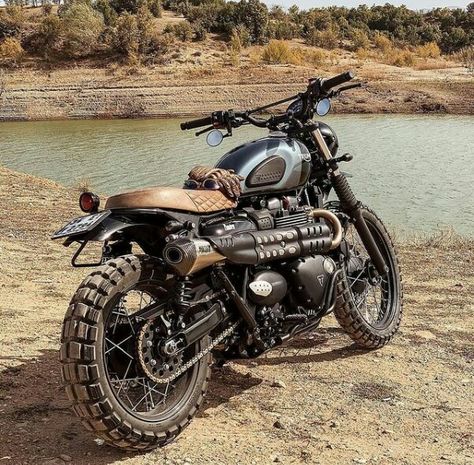 Bobber Scrambler, Scrambler Moto, Adventure Bike Motorcycles, Triumph Street Scrambler, Moto Triumph, Street Scrambler, Scrambler Custom, Triumph Bikes, Мотоциклы Cafe Racers