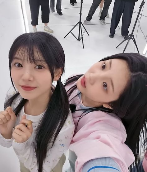 #illit #moka #wonhee #icons Moka And Wonhee, Wonhee And Moka, L Love U, Illit Moka, Girl Code, Special Girl, Soul Sisters, Beauty Life Hacks Videos, Beauty Life