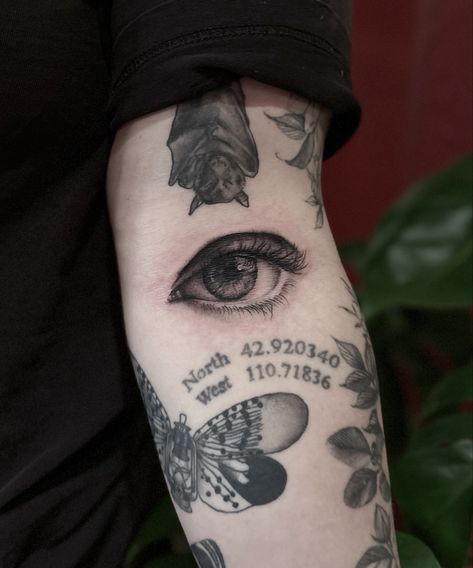 Elbow tattoo inspo eyeball tattoo. Black and grey eye tattoo Eye Tattoo Inner Elbow, Eye Tattoo On Elbow, Eye On Knee Tattoo, Elbow Filler Tattoo, Eye Elbow Tattoo, Skull Elbow Tattoo, Eyes Tattoo Forearm, Eye Tattoo Arm, Arm Ditch Tattoo