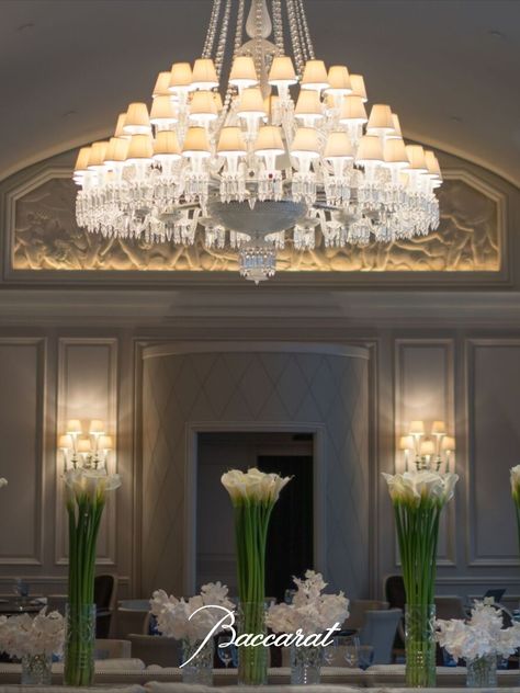 Baccarat Chandelier, Hotel Light, Christmas Tree Decorating Themes, Classic Chandeliers, Crystal Chandelier Lighting, Modern Lighting Design, Baccarat Crystal, Luxury Chandelier, Crystal Lighting