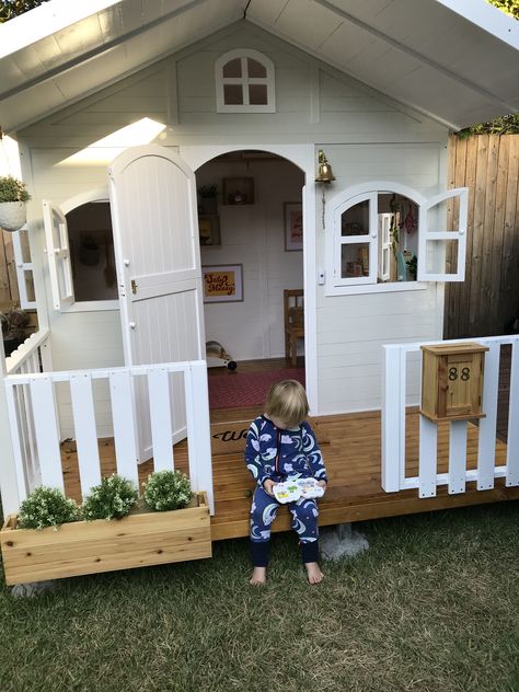 Cubby house Outdoor Wooden Play House Makeover, Cubby House Colours, Cubby House Exterior Colours, Black Cubby House, Playhouse Paint Ideas, Boys Cubby House, Blue Cubby House, Cubby House Small Yard, Baby Play House