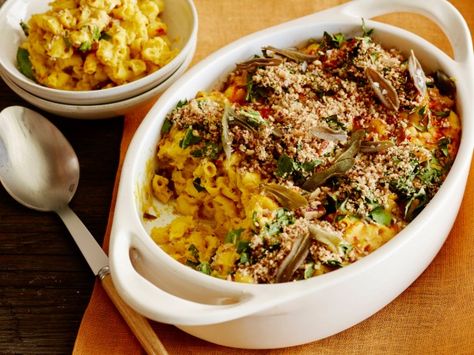 Butternut Squash mac and Cheese with crispy sage leaves from CookingChannelTV.com Thanksgiving Squash Recipes, Leftover Coconut Milk, Thanksgiving Squash, Thanksgiving Vegan, Butternut Squash Mac, Butternut Squash Mac And Cheese, Nutritional Yeast Recipes, Vegan Style, Pasta Pasta