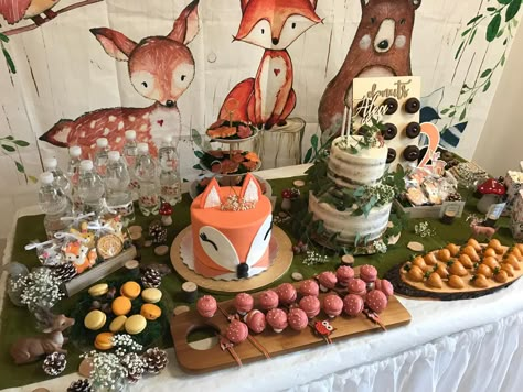 One Year Old Woodland Birthday, Woodland Creatures Birthday Party, Woodland Balloons, Woodland Theme Birthday Party, Woodland Party Decorations, Woodland Animals Party, Forest Birthday Party, Woodland Baby Shower Decorations, Forest Birthday