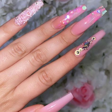 Blush Pink Nails, Pale Pink Nails, Valentines Day Nails, Diy Acrylic Nails, Valentine Nails, Ombre Acrylic Nails, Nail Designs Valentines, Acrylic Nails Coffin Pink, Nails Diy