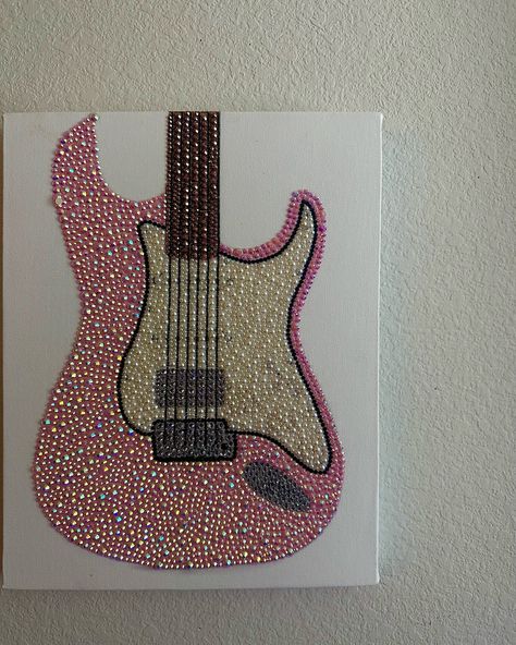 “Pink guitar kit” is available on my website🎸 Bling Painting Ideas, Beddazling Painting, Rinstonestone Art, Gem Painting Ideas, Gem Canvas Art, Bedazzled Wall Art, Diamond Painting Ideas, Glitter Art Painting, Bedazzled Painting