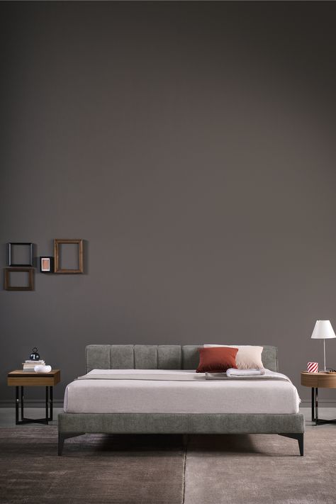 Bed without headboard decor