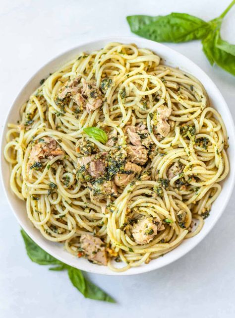 Tuna Pesto Pasta Recipes, Canned Tuna Recipes Dinners, Tuna Dinner Ideas, Can Tuna Recipes, Canned Tuna Pasta, Brain Recipes, Tuna Pesto Pasta, Tuna Salads, Tuna Dinners