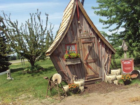 the crooked house in minnesota - Google Search George Clarke Amazing Spaces, Cool Sheds, Rustic Shed, Backyard Storage Sheds, Garden Houses, Shed Home, Backyard Storage, Garden Storage Shed, Backyard Sheds