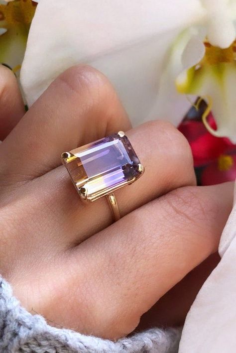 "10.5Ct Emerald-Cut Ametrine Solitaire Ring in 14k Yellow Gold, White Gold, and Rose Gold*Ametrine is a powerful combination of Amethyst and Citrine, Connecting Physical and Spiritual realms*Ametrine Carat Weight: 15mm x11 mm Ametrine --- 10.5CtIf you like to purchase the slightly smaller Ametrine (7Ct), please purchase it through the listing below:https://www.etsy.com/listing/832919562/natural-ametrine-ring-14k-yellow-gold?ref=listing_published_alert*Box Included*Please ask any questions you ma Luxury Modern Solitaire Birthstone Ring, Gemstone Emerald Cut Ring, Ametrine Ring, Healing Crystal Ring, Emerald Wedding Rings, Ring Rosegold, Ring Cushion, Zierlicher Ring, Sterling Silver Engagement Rings