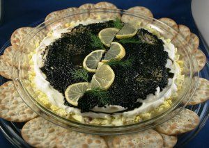 Caviar Pie Recipe, Caviar Pie, Easy Appies, Caviar Appetizers, Fine Dining Plating, Caviar Dishes, Christmas Eve Dinner, Egg Recipe, Expensive Taste