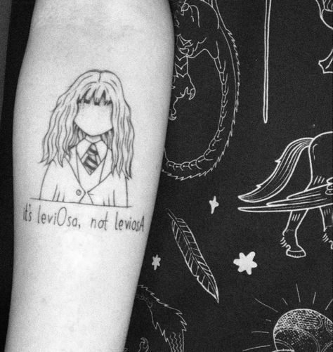 #tattoo #harrypotter #hermione #lovetattoos Hermione Tattoo Ideas, Hermione Tattoo, Medium Tattoos, Hp Tattoo, Harry Potter Tattoos, Ron And Hermione, Harry Potter Hermione, Love Tattoos, Tiny Tattoos