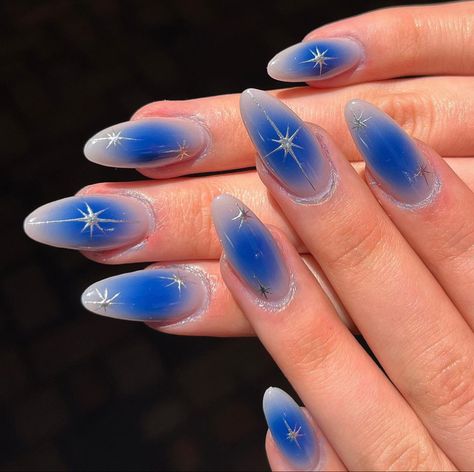 Blue Nails Design Ideas, Blue Nails With Design, Kpop Nails, Blue Ombre Nails, Unghie Sfumate, Tropical Nails, Airbrush Nails, Blue Nail Designs, Soft Nails