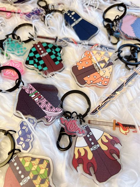 Demon Slayer Keychain, Anime Keychains, Japanese Cartoon Characters, Japanese Demon, Anime Keychain, Whatsapp Wallpaper Cute, Kanroji Mitsuri, Tomioka Giyuu, Seven Deadly Sins Anime