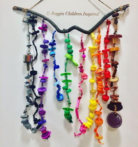 Collaboration among young children provides a... - Reggio Children Inspired Abordagem Reggio Emilia, Reggio Atelier, Yoga Inspiration Art, Reggio Children, Japanese Inspired Art, Reggio Emilia Classroom, Emergent Curriculum, Reggio Emilia Approach, Reggio Inspired Classrooms